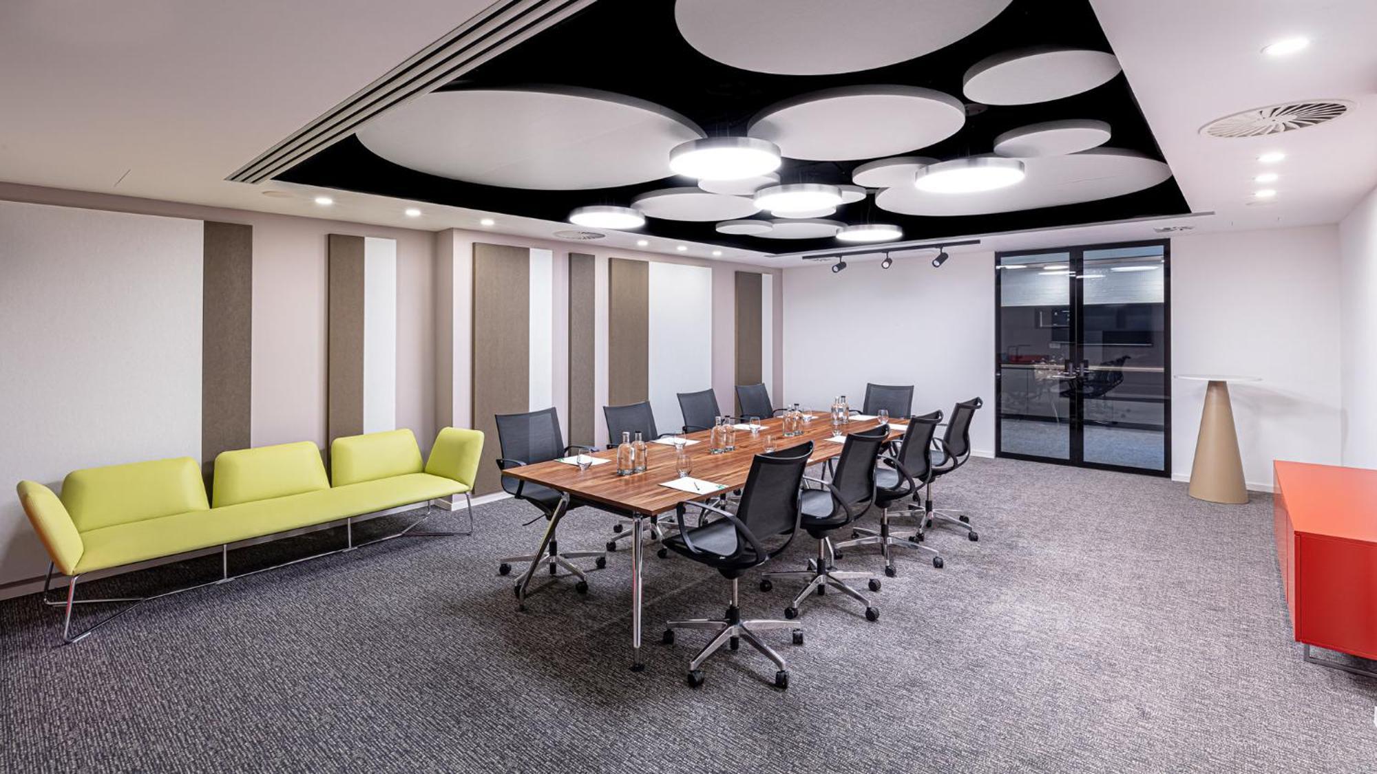 Holiday Inn Prague By Ihg Eksteriør bilde