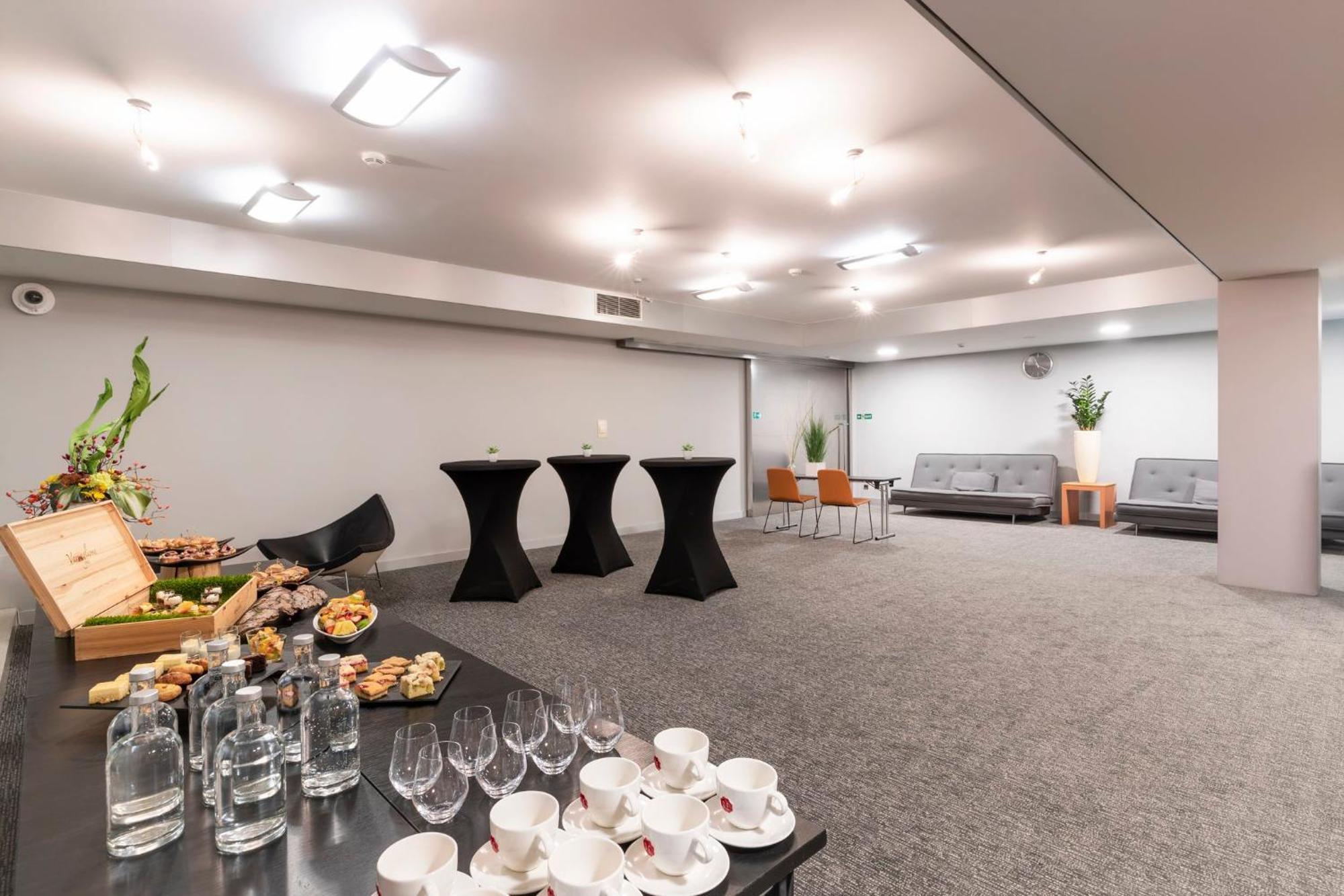 Holiday Inn Prague By Ihg Eksteriør bilde